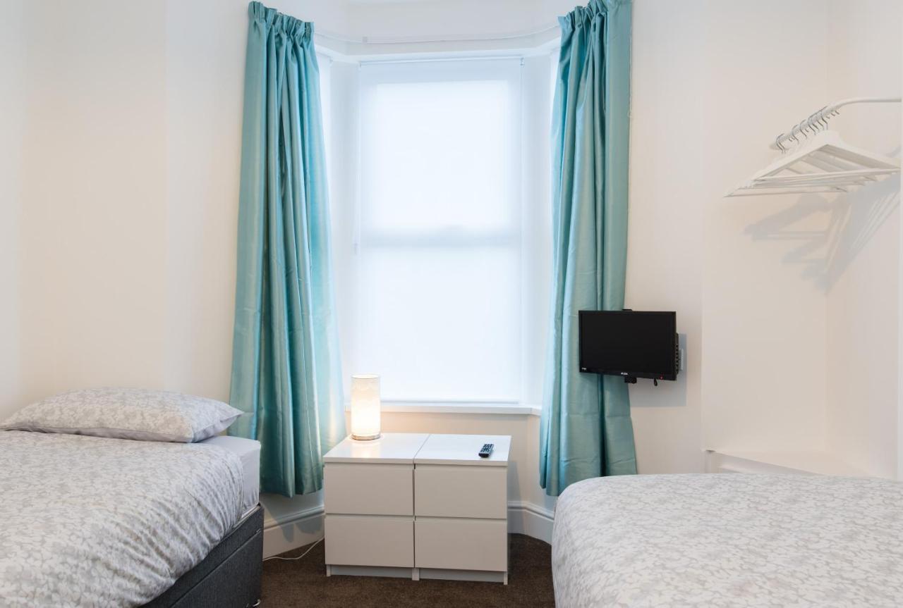 Ideal Two Bedroom Apartment Near Centre & Stadium Cardiff Exterior photo